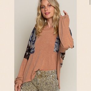 🔁 Orange Camouflage Knit Top